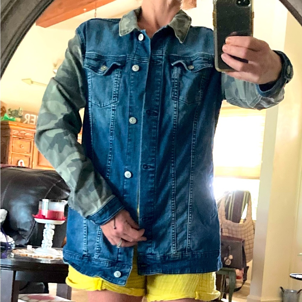 LuLaRoe Jaxon Denim Camo Jean Denim Jacket LARGE